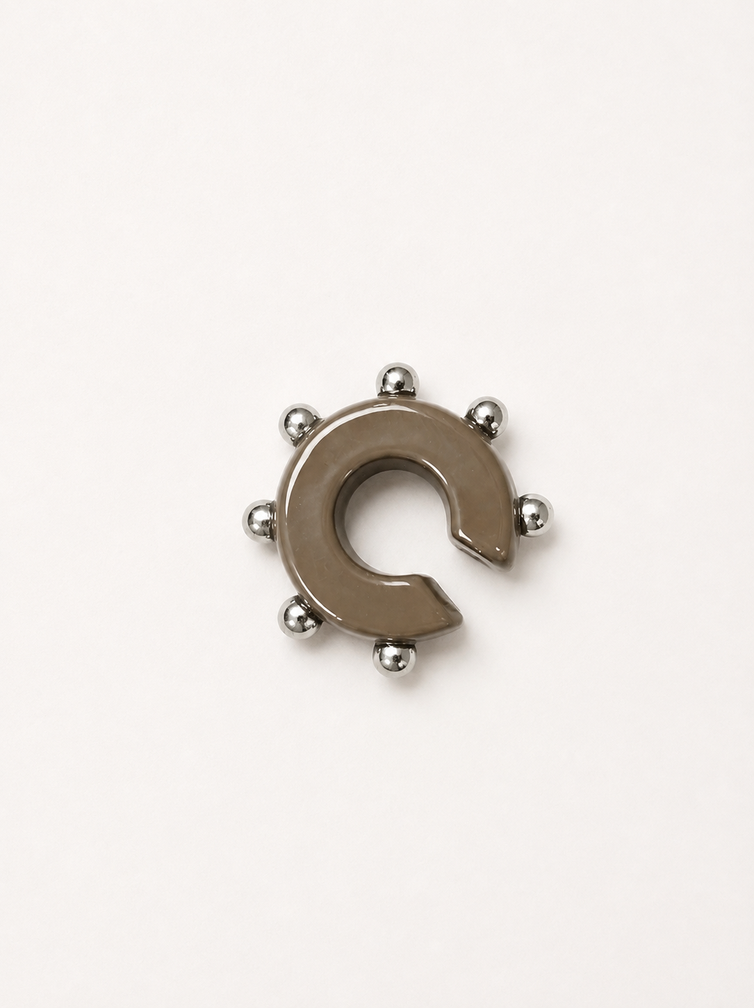 EAR CUFF CORAL DOT CAFÉ